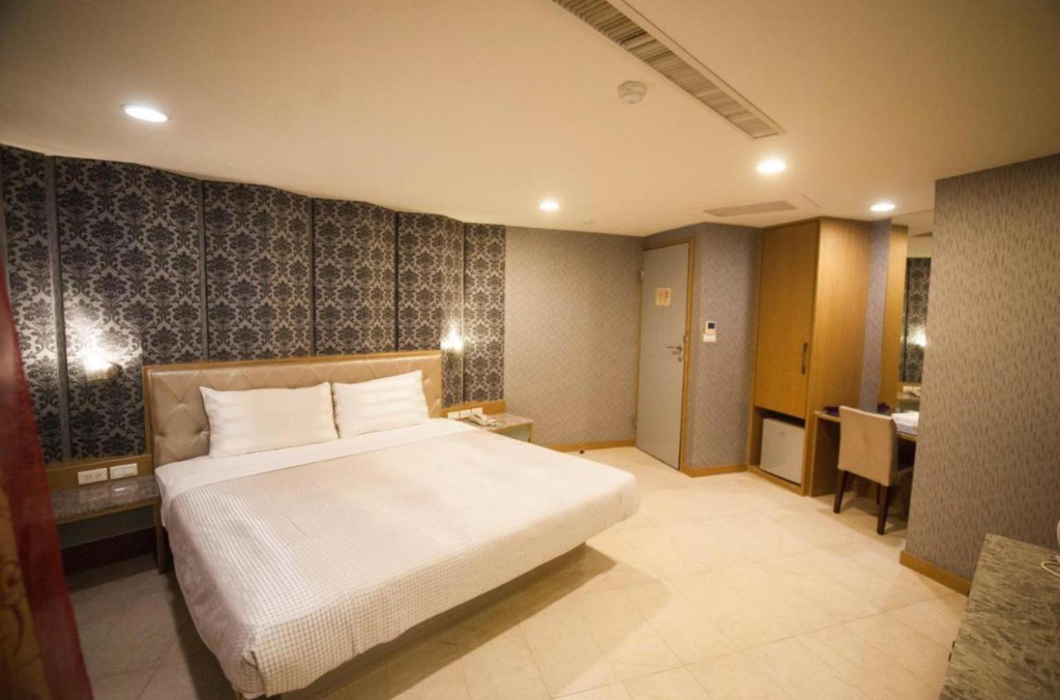 Love Hotel Pingtung Zewnętrze zdjęcie