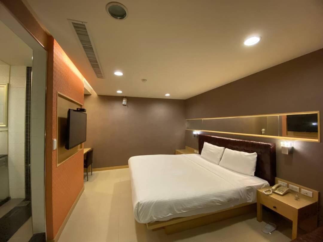 Love Hotel Pingtung Zewnętrze zdjęcie